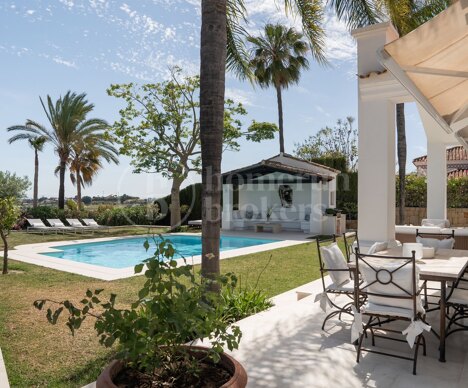 Villa Serenity - Impressive Villa with Guest House