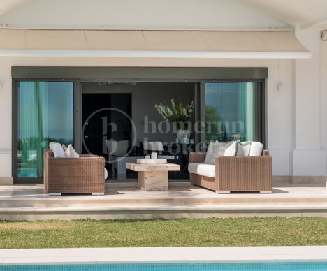 Villa Serenity - Impressive Villa with Guest House