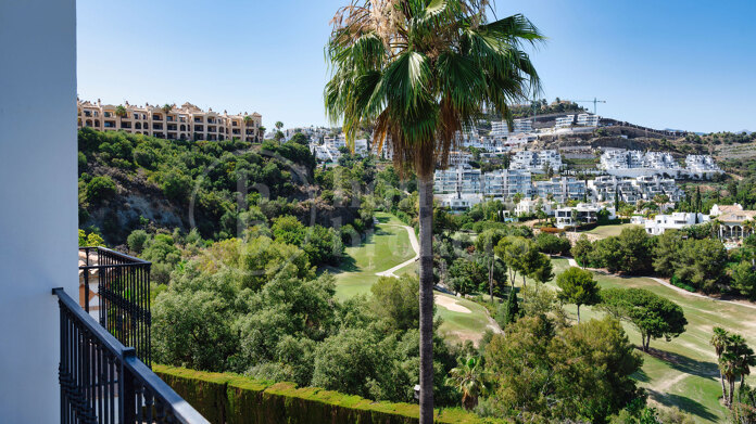Villa El Herrojo - Perfect Holiday Home with Spectacular Views in Benahavis