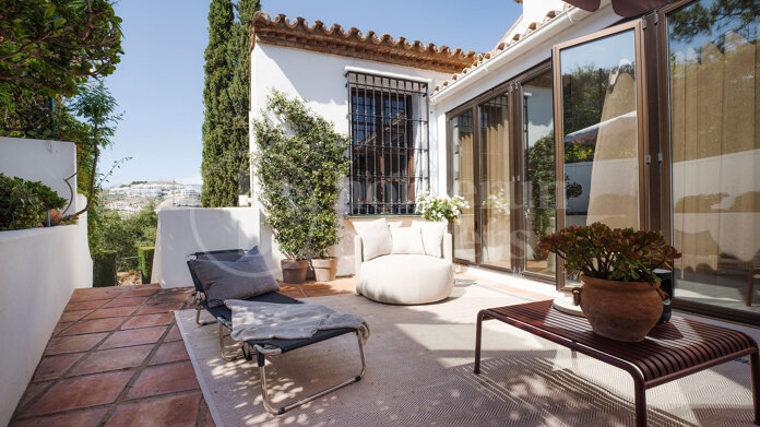 Villa El Herrojo - Perfect Holiday Home with Spectacular Views in Benahavis