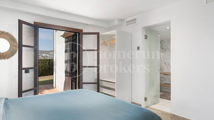 Villa El Herrojo - Perfect Holiday Home with Spectacular Views in Benahavis