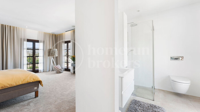 Villa El Herrojo - Perfect Holiday Home with Spectacular Views in Benahavis