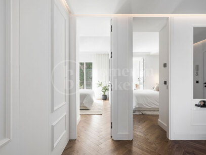 Penthouse Maison Blanc - Renovated Top Floor Apartment in Altos de La Quinta
