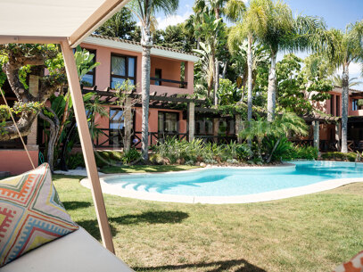 Villa Bali - Puente Romano Residence Staff Included