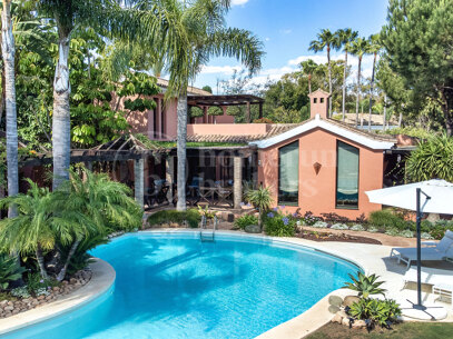 Villa Bali - Puente Romano Residence Staff Included