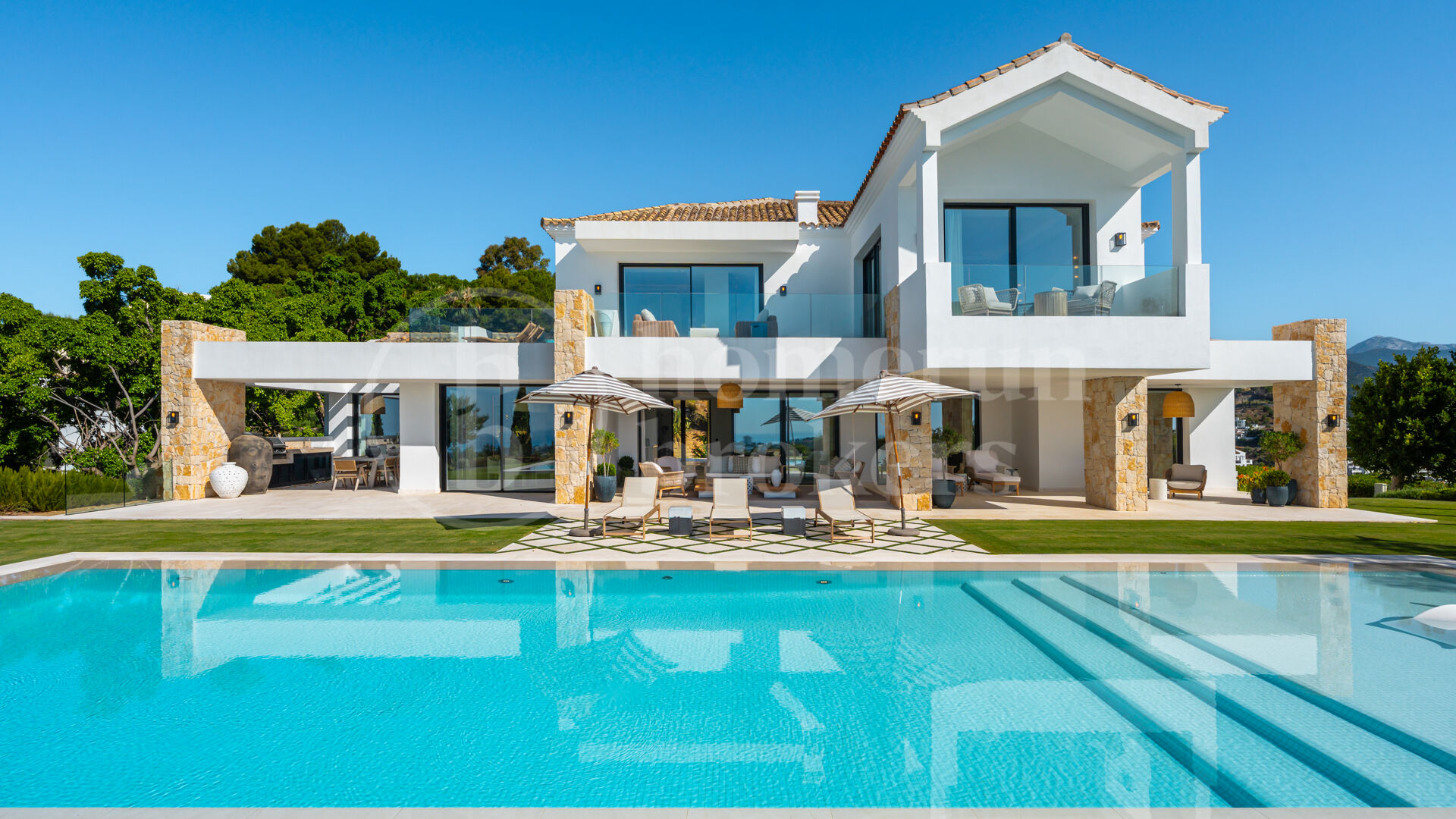 Villa Amara - Panoramic Views in La Quinta