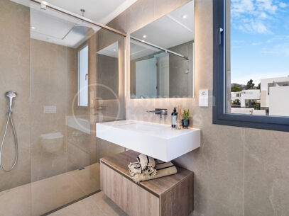 Villa La Finca - Modern Living East Marbella in Rio Real