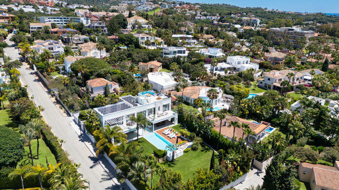 Villa Natura - Villa located Seaside in Marbesa, East Marbella