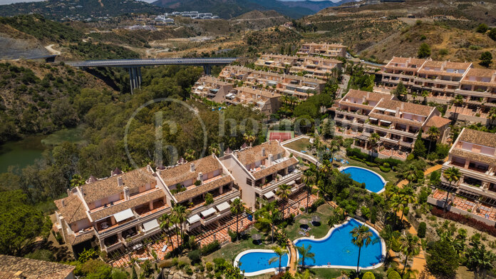 Albatross Hill 18 - Exceptional Duplex Penthouse in Nueva Andalucia