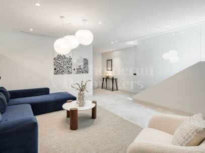 Villa Azul - Contemporary Villa in La Cerquilla