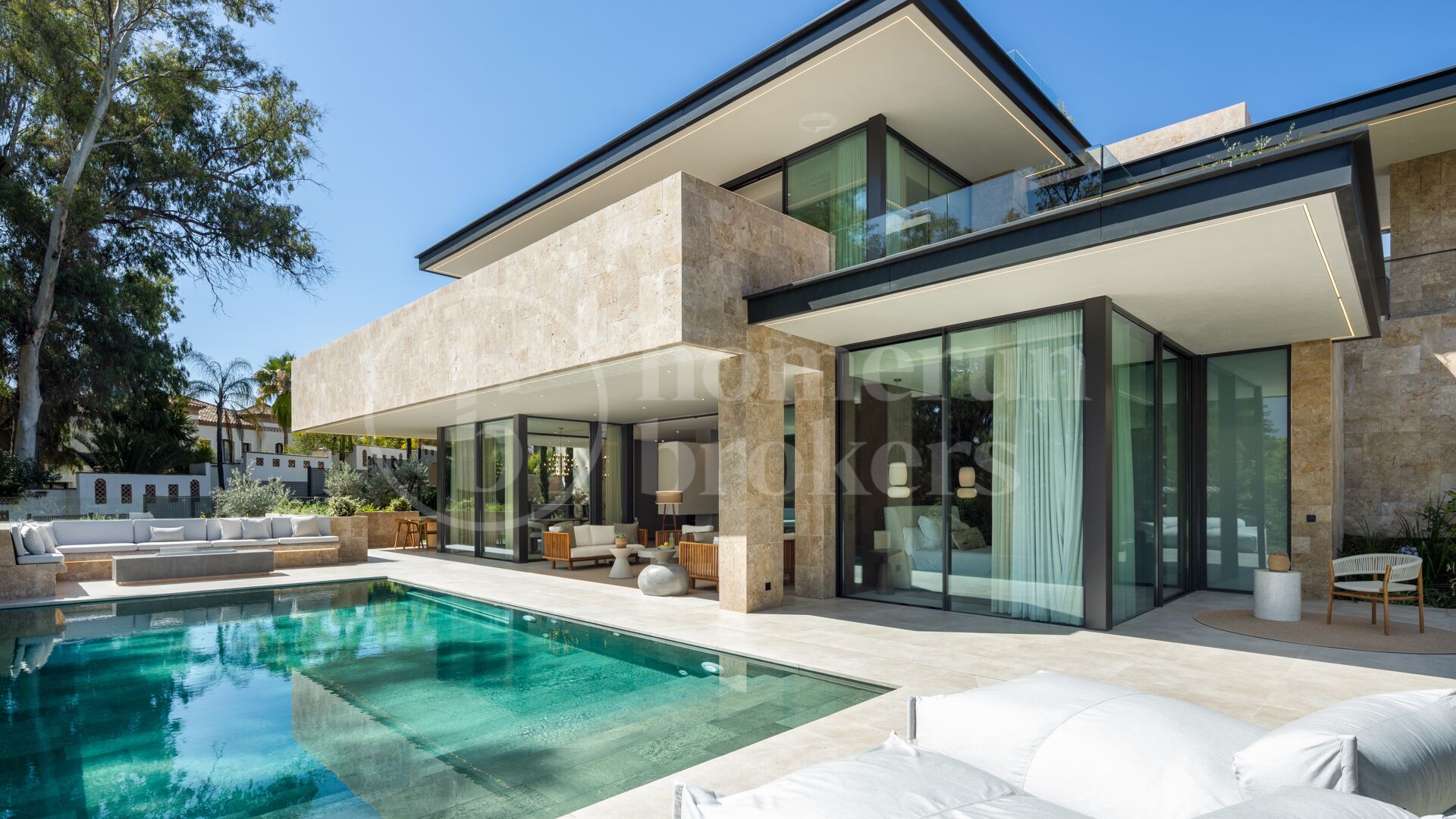 Villa Azul - Contemporary Villa in La Cerquilla