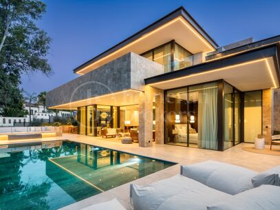 Villa Azul - Contemporary Villa in La Cerquilla