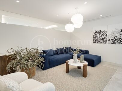 Villa Azul - Contemporary Villa in La Cerquilla