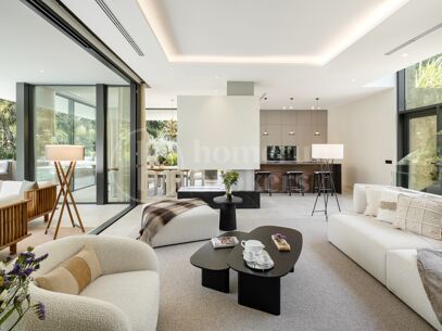 Villa Azul - Contemporary Villa in La Cerquilla