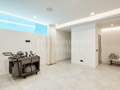 Villa Azul - Contemporary Villa in La Cerquilla