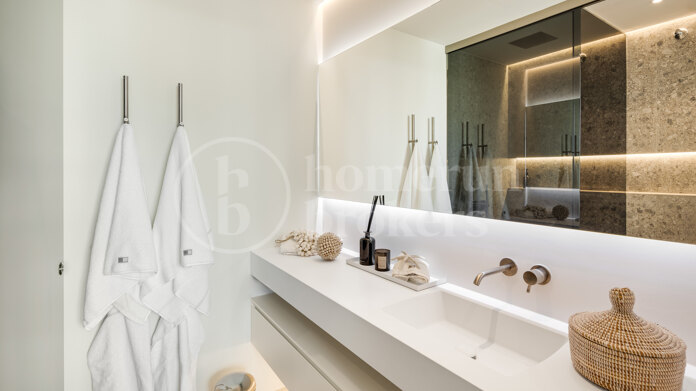 Villa Mika - Contemporary Villa With Panoramic Views in La Quinta