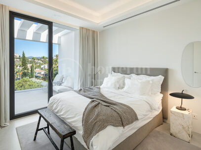 Villa Mika - Modern Villa med Panoramautsikt i La Quinta