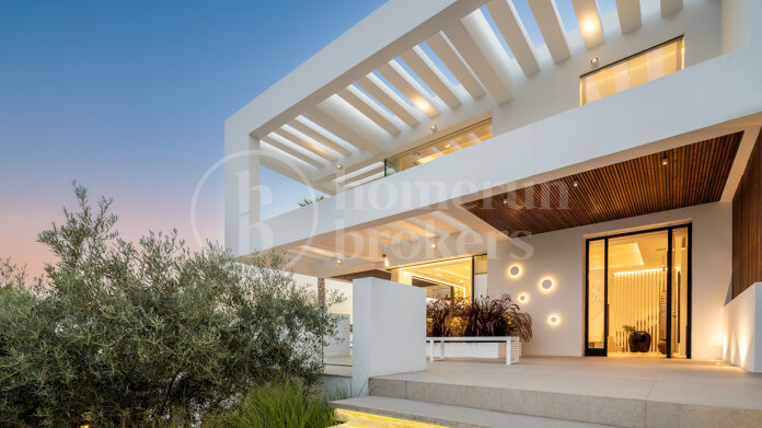 Villa Mika - Contemporary Villa With Panoramic Views in La Quinta