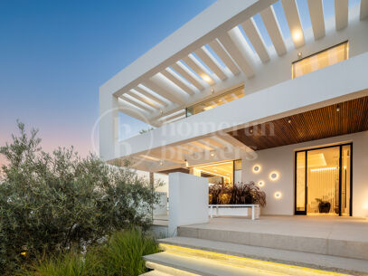 Villa Mika - Modern Villa med Panoramautsikt i La Quinta