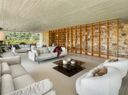 Villa Mashrabiya - Contemporary Architectural Marvel in El Madroñal