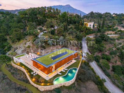 Villa Mashrabiya - Contemporary Architectural Marvel in El Madroñal