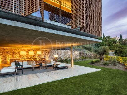 Villa Mashrabiya - Contemporary Architectural Marvel in El Madroñal