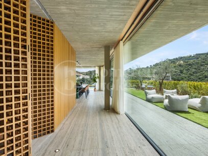 Villa Mashrabiya - Contemporary Architectural Marvel in El Madroñal