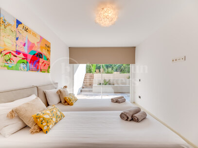 Townhouse Puente Romano - Ideally Located Holiday Home