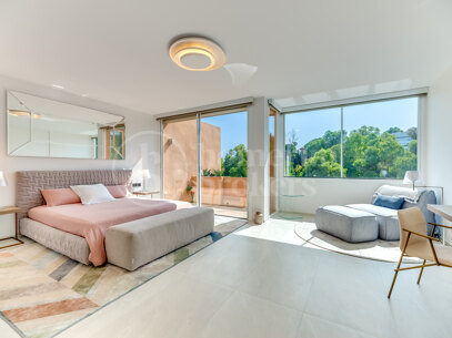 Townhouse Puente Romano - Ideally Located Holiday Home