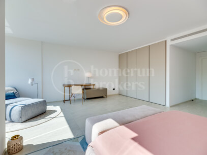 Townhouse Puente Romano - Ideally Located Holiday Home