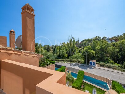 Townhouse Puente Romano - Ideally Located Holiday Home