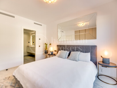 Townhouse Puente Romano - Ideally Located Holiday Home