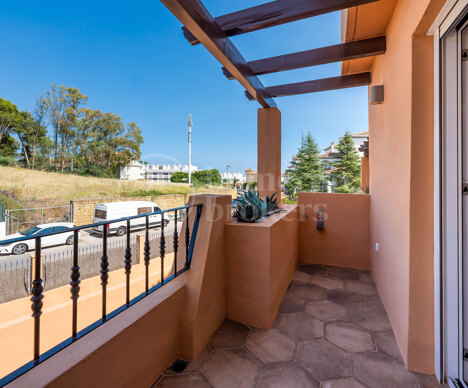 Townhouse Puente Romano - Ideally Located Holiday Home