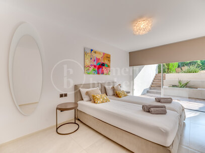 Townhouse Puente Romano - Ideally Located Holiday Home