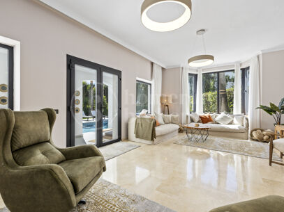 Villa Paradis - Contemporary Andalusian style villa in El Paraiso Alto
