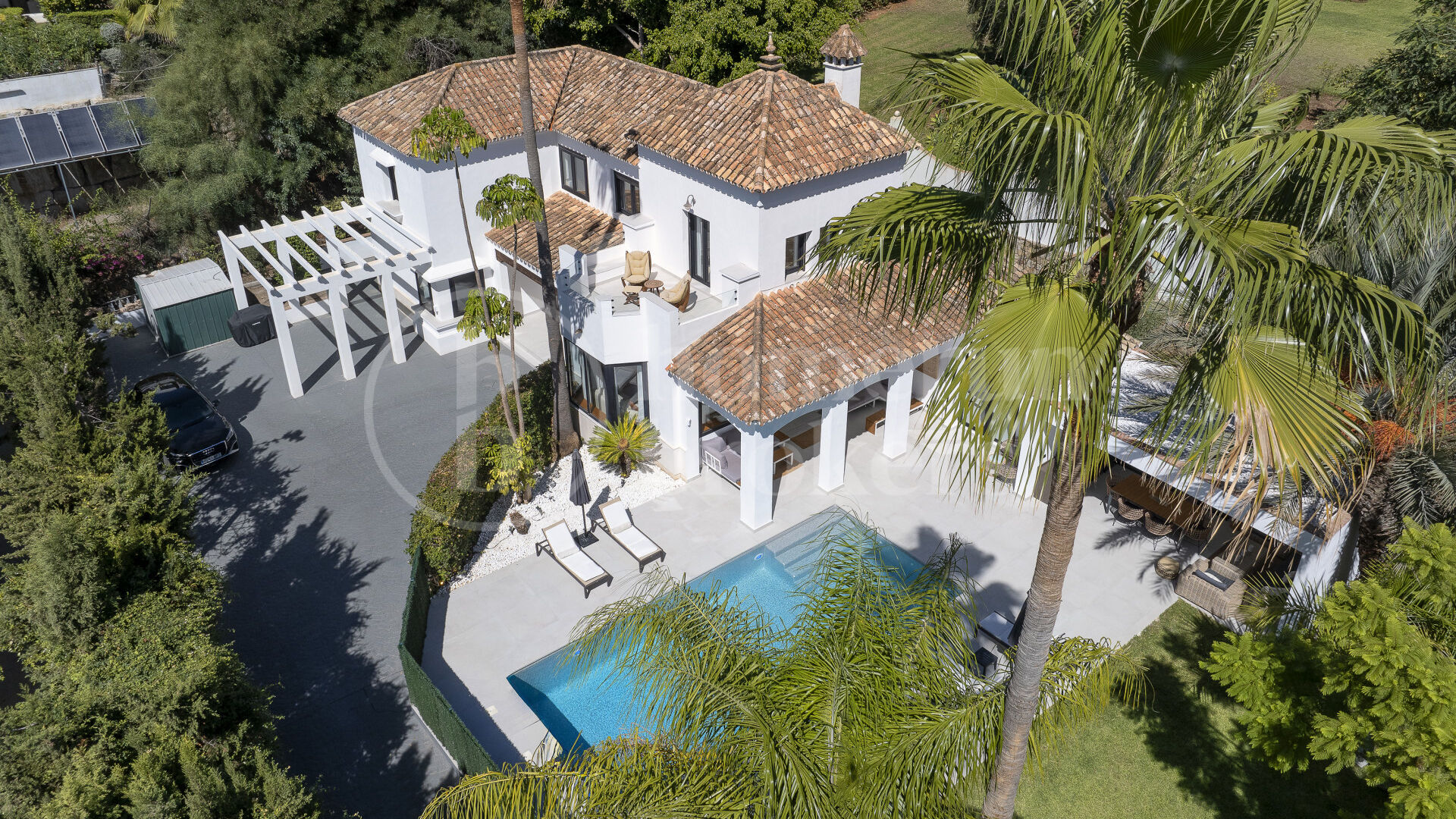 Villa Paradis - Contemporary Andalusian style villa in El Paraiso Alto