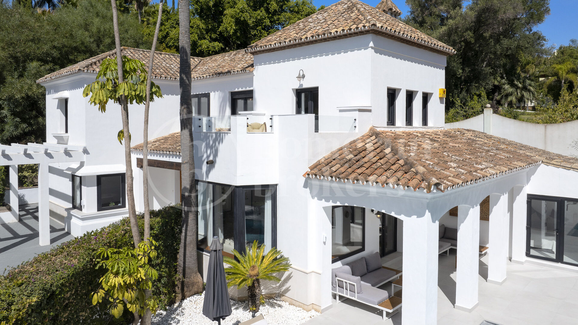 Villa Paradis - Contemporary Andalusian style villa in El Paraiso Alto