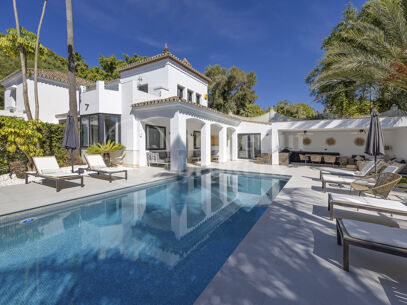Villa Paradis - Contemporary Andalusian style villa in El Paraiso Alto