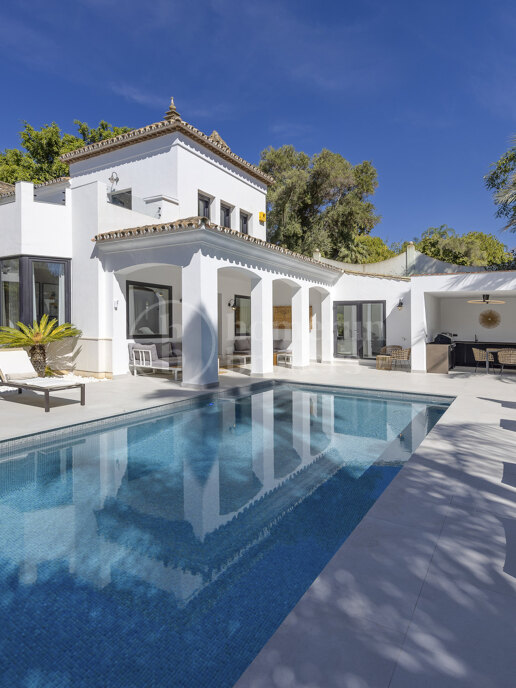 Villa Paradise - Contemporary Andalusian style villa in El Paraiso Alto