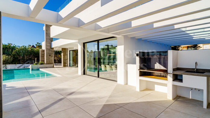 Villa Azure - Contemporary VIlla in Marbesa, East Marbella