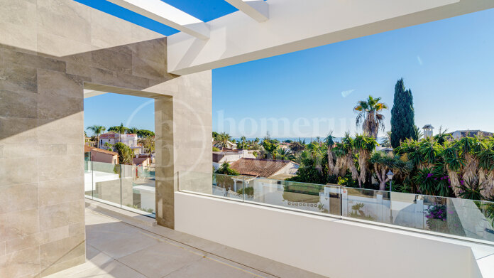 Villa Azure - Contemporary VIlla in Marbesa, East Marbella