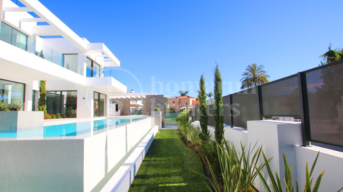 Villa Azure - Contemporary VIlla in Marbesa, East Marbella