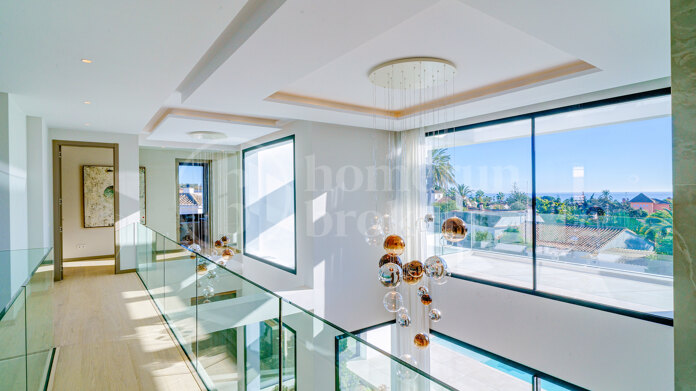 Villa Azure - Contemporary VIlla in Marbesa, East Marbella