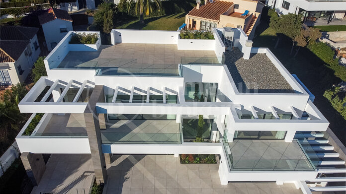 Villa Azure - Contemporary VIlla in Marbesa, East Marbella