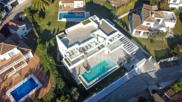 Villa Azure - Contemporary VIlla in Marbesa, East Marbella