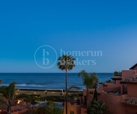 Penthouse La Morera - Beachfront Penthouse in Marbella East