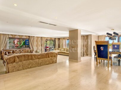 Villa Alegre -Panoramic Views in El Herrojo Benahavis