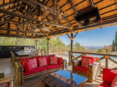 Villa Alegre -Panoramic Views in El Herrojo Benahavis