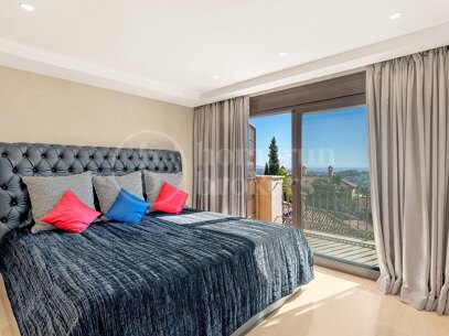 Villa Alegre -Panoramic Views in El Herrojo Benahavis