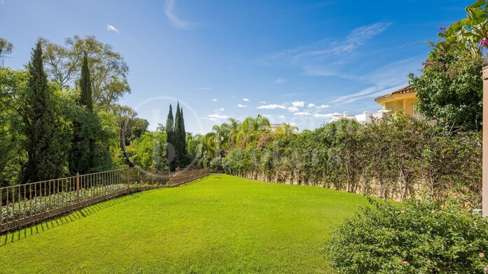 Villa Alegre -Panoramic Views in El Herrojo Benahavis